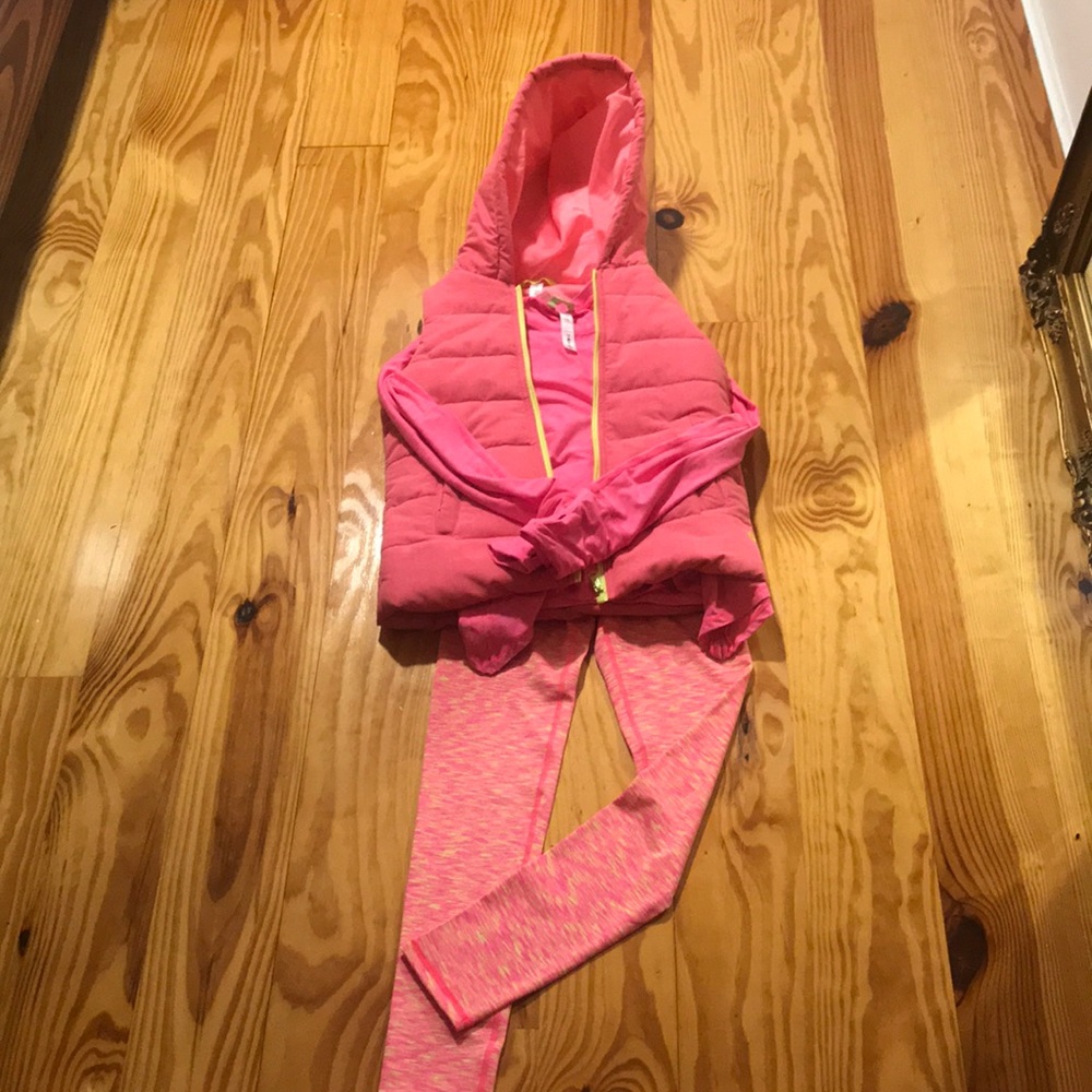 Adorable active outfit for girls size 10/12
